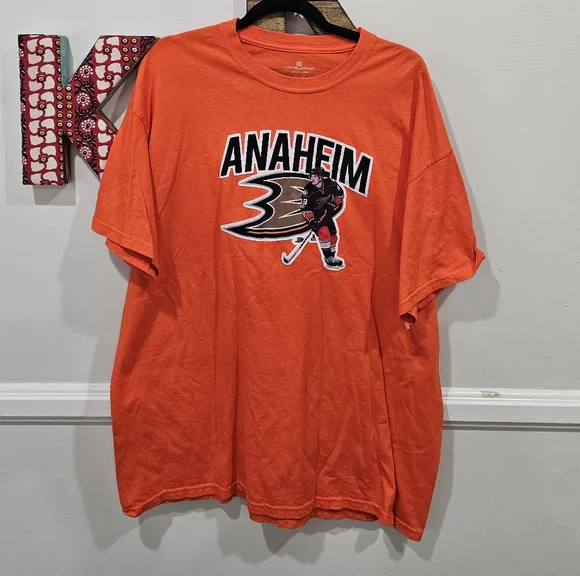 Official Jakob Silfverberg Anaheim Ducks Orange XL T-Shirt NWOT - Picture 1 of 7